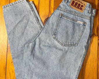 VTG 80&#39;s Light Wash Pleated Waist and Tapered Leg Jeans / size 9/10 / by The Beverly Hills Denim Company