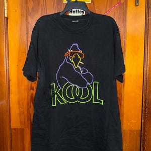 VTG 90&#39;s Willie the Penguin Kool Cigarettes Tshirt / size XL