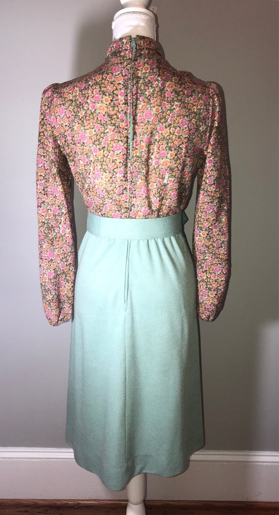 Vintage 70's Belted Floral and Teal Dress / size … - image 3