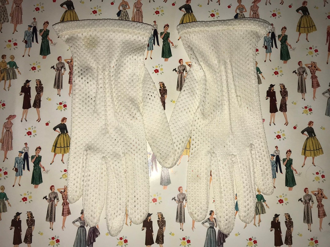 Vintage 60's Nylon Mesh Driving Gloves / Size 6 1/2 / by Etsy Ireland