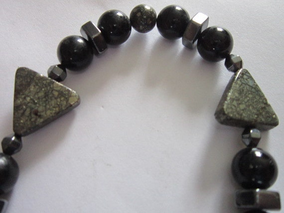 Vintage Black Onyx and Metallic Stone Beaded Neck… - image 4