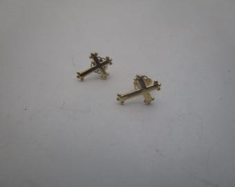 14K Yellow Gold Christian Cross Stud Pierced Earrings