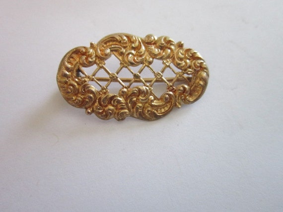 Antique Victorian Fancy Gold Brooch - image 1