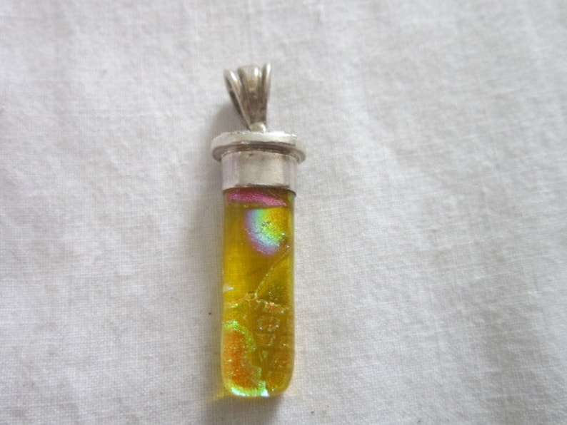 Vintage Sterling Silver & Beautiful Iridescent Art Glass Necklace Pendant image 2