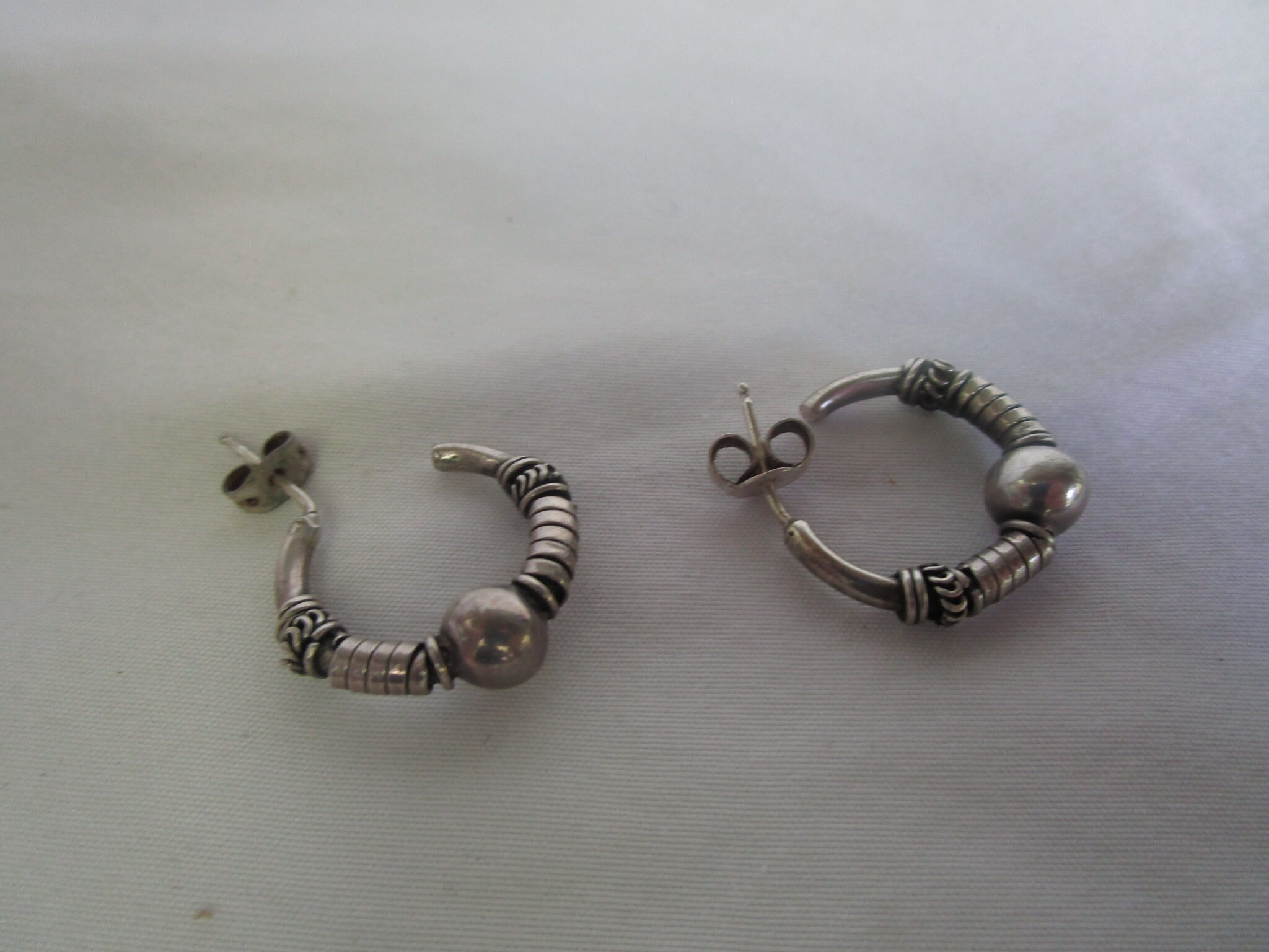 925 Sterling Silver Vintage Spain Jondell Ribbed Crossover