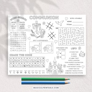Könnte beinhalten: Schwarz-weiß-Aktivitätsblatt zum Thema Kommunion mit Wortsuche, Worträtsel und anderen Spielen. Enthält eine Kirchenillustration, Kelche und ein Kreuz. Zwei Buntstifte, grün und blau, befinden sich unten.