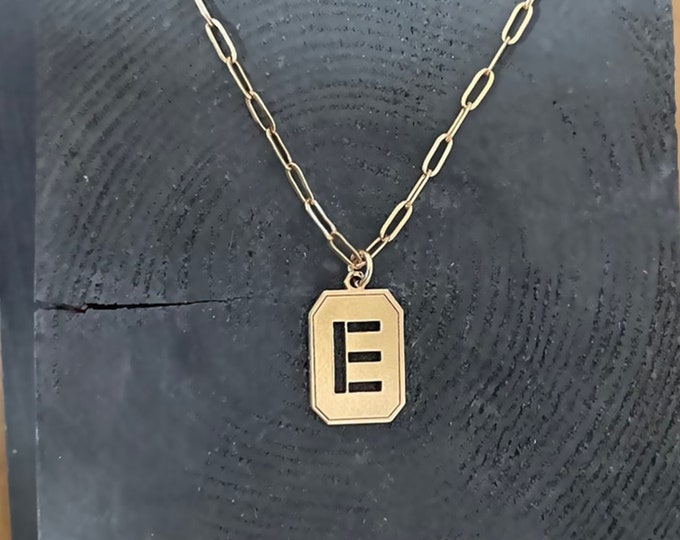 CUSTOM Engraved Retro Letter Necklace, English Retro Letter Initial Name Necklace Made to Order Silver or Gold Plated Name Plate Necklace