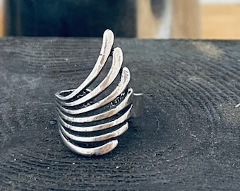 Unique Adjustable Oxidized Silver Ring, Waves Contemporary Silver 925 Ring, Modern Art Deco Long Ring, Ocean Jewelry Findings