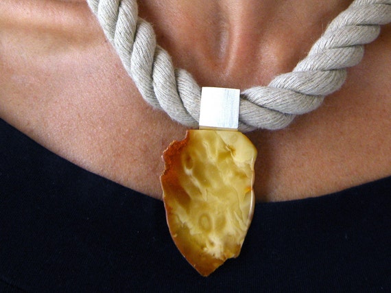 Amber Pendant UNIQUE-Handmade giftbox New for she nuggets sterling Silver 925 YELLOW natur amberstone modern design with chain