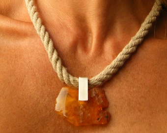 Pendentif en ambre, ambre de la Baltique véritable, orange, pierre d'ambre, moderne, cadeau pour elle, coffret cadeau, argent 925, NEUF, UNIQUE fait main