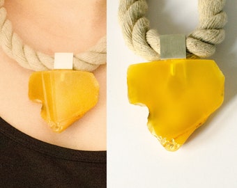 Amber Pendant, YELLOW, genuine Amberstone,  sterling Silver 925, Bernsteinanhänger,modern,bärnsten,giftbox,for she,handmade,Unique