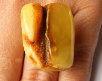 Unique amber ring made of baltic amber and sterling silver 925, christmas gift for her with gift box, modern statement ring, untreated amber
