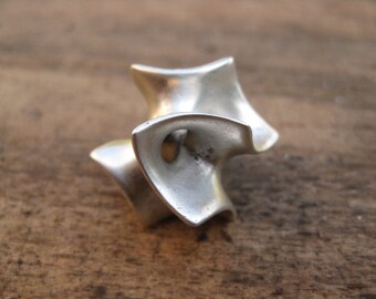 Batwing Cube Minimalna powierzchnia-3D drukowane miniaturowe srebro rzeźba Cast za pomocą Lost PLA-Handmade w Wielkiej Brytanii