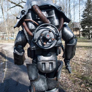 Post-Apocalyptic Power Armor Suit – Handmade Sci-Fi Cosplay Armor – Wearable Costume Prop image 2