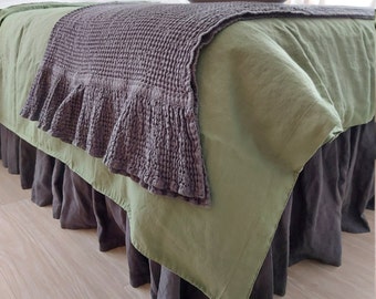 Linen Ruffle Blanket/ Waffle Throw/ Organic Linen/ Bedspread/ Wrap/ Flax Plaid/ Linen Bedding