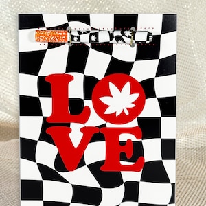 Retro LOVE Grußkarte mit Pfeife | 420 Grußkarten | KushKards | Geschenke für Erwachsene | Kiffer Zubehör