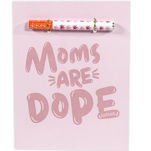 Dope Mom Muttertag Stoner Grußkarte mit Pfeife, 420 Grußkarten, KushKards | Kiffer Geschenke | Kiffer Zubehör