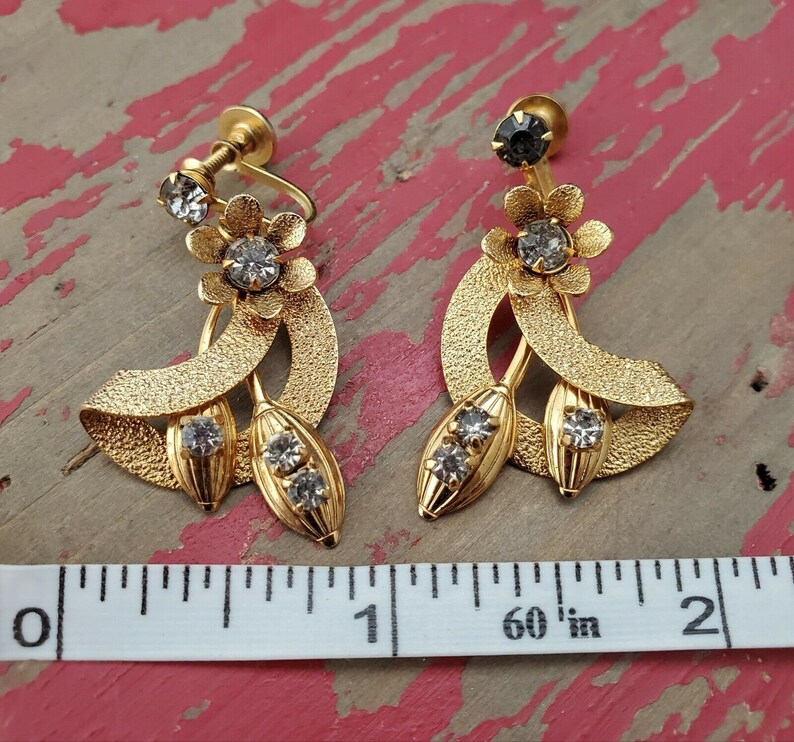 Vintage Earrings Screw Back