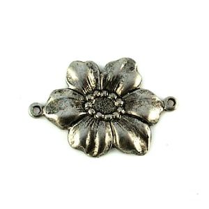 Qty. 4 Two Ring Pansies - 20 x 18mm