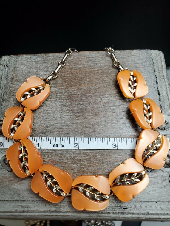 Vintage Lisner Thermoset Necklace