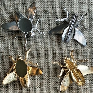Vintage Pin - Bee  - 1-5/8&quot; x 1-1/2&quot;