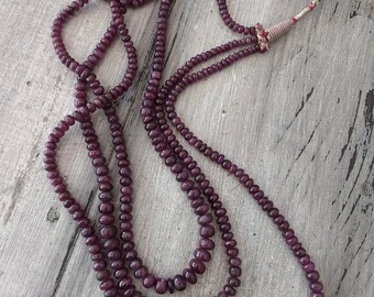 RUB05 Ruby beads 3-Strands