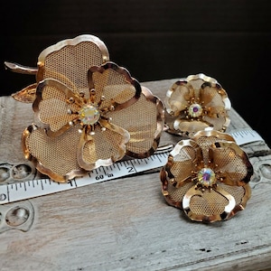 Vintage Mesh Flower Brooch And Earrings Set