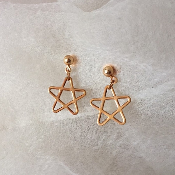 vintage 14K yellow gold-filled minimalist pentagram star dangle earrings charm witch witchy minimal wedding bride bridal wiccan dead stock