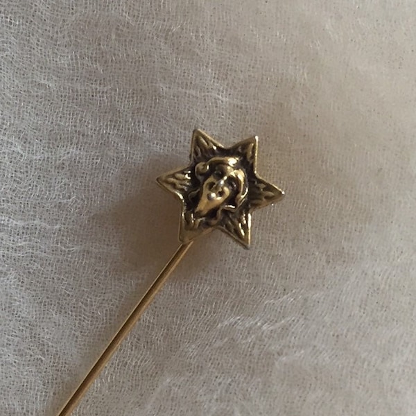 vintage Art Nouveau Revival gold star hexagram stick pin brooch fairy faerie witch witchy minimalist Wicca occult wiccan pagan Star of David