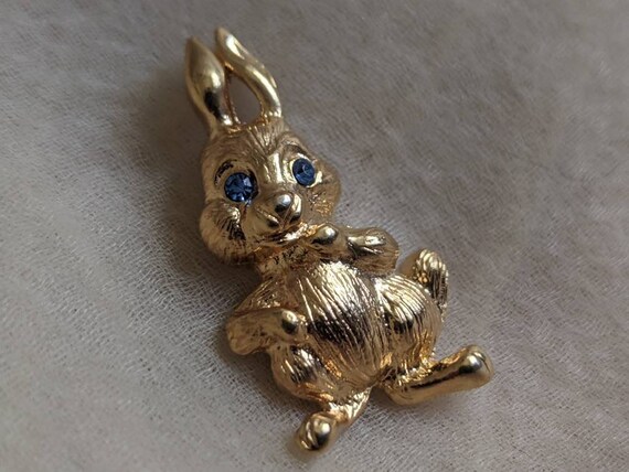 vintage gold plate rabbit bunny pin brooch blue r… - image 5