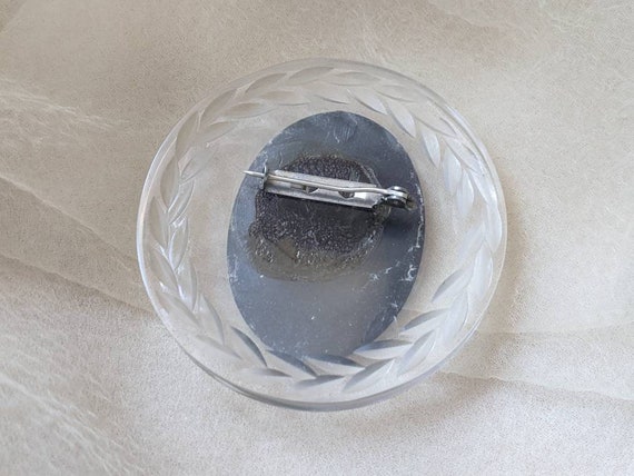 vintage carved clear Lucite black cameo brooch pi… - image 4