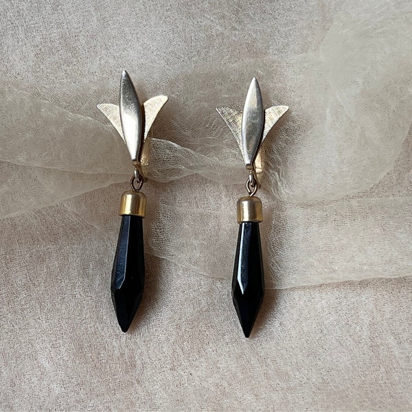 vintage Emmons black glass crystal point earrings clip on retro costume witch goth gothic vamp burlesque New Year’s party formal disco drag