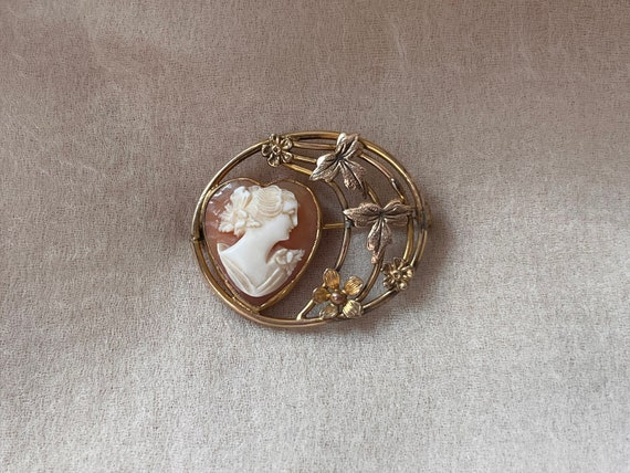 Vintage gold floral pink heart cameo pin brooch l… - image 1