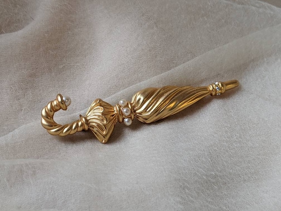 vintage faux pearl gold parasol umbrella brooch p… - image 1