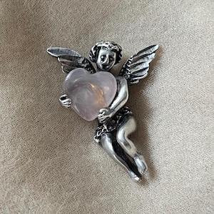 vintage sterling silver cherub angel rose quartz crystal pink stone heart pendant diamond cut wings love charm romantic magic witch costume