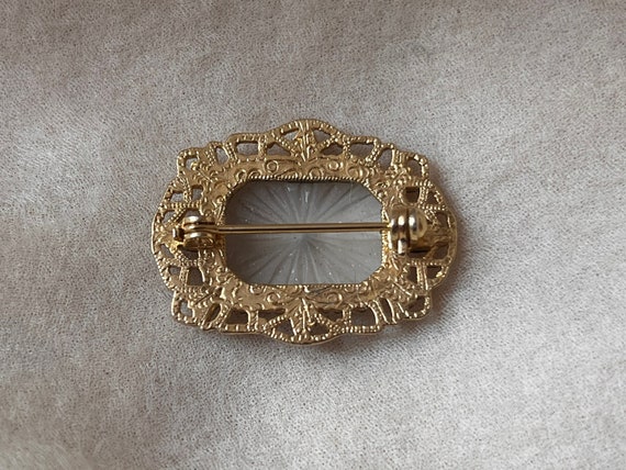 vintage smokey gray glass pin ornate brooch Victo… - image 3