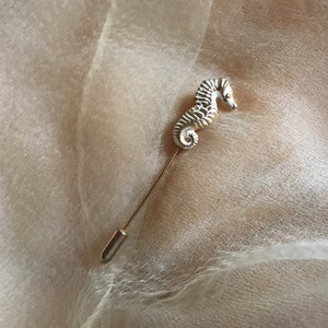 vintage white enamel seahorse gold seashell shell mermaid ocean beach brooch costume minimalist wedding bride mother bridal stick pin men&#39;s