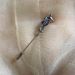 vintage pewter gray seahorse stick pin brooch seashell shell mermaid ocean beach costume minimalist wedding bride mother bridal men&#39;s formal