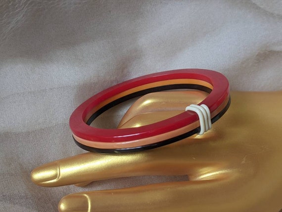 Collier Art Déco En Bakélite - Forme Rare Et Inhabituelle - Catalin - Occasion (très Bon état)