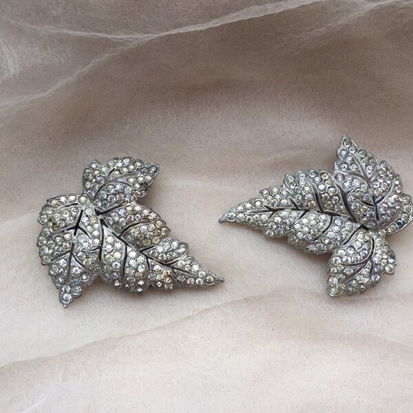 vintage 1930s art deco rhinestone ivy leaf dress clips set pair ornate wedding bride bridal something old New Year's Eve formal witch brooch