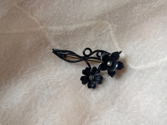 antique ornate black floral flower reeds brooch p… - image 1