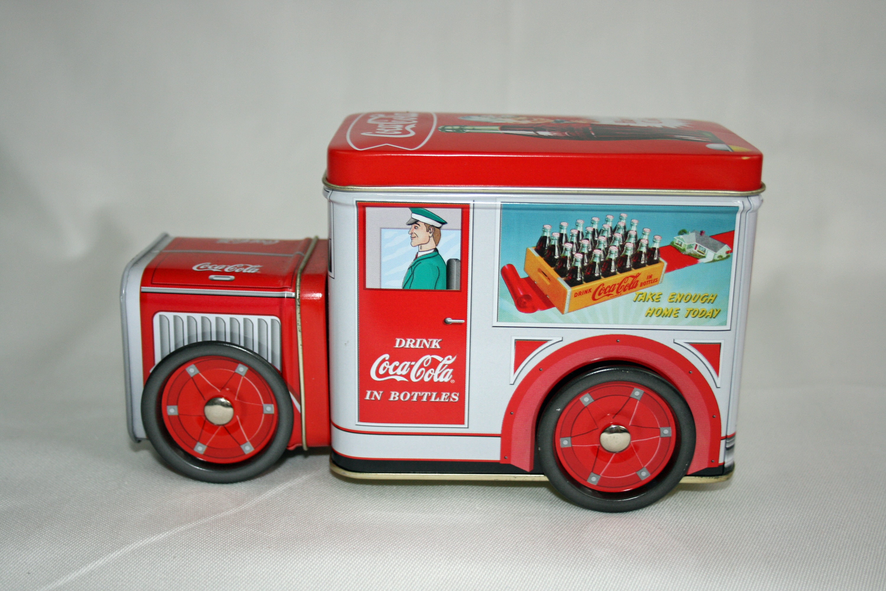 coca cola tin truck