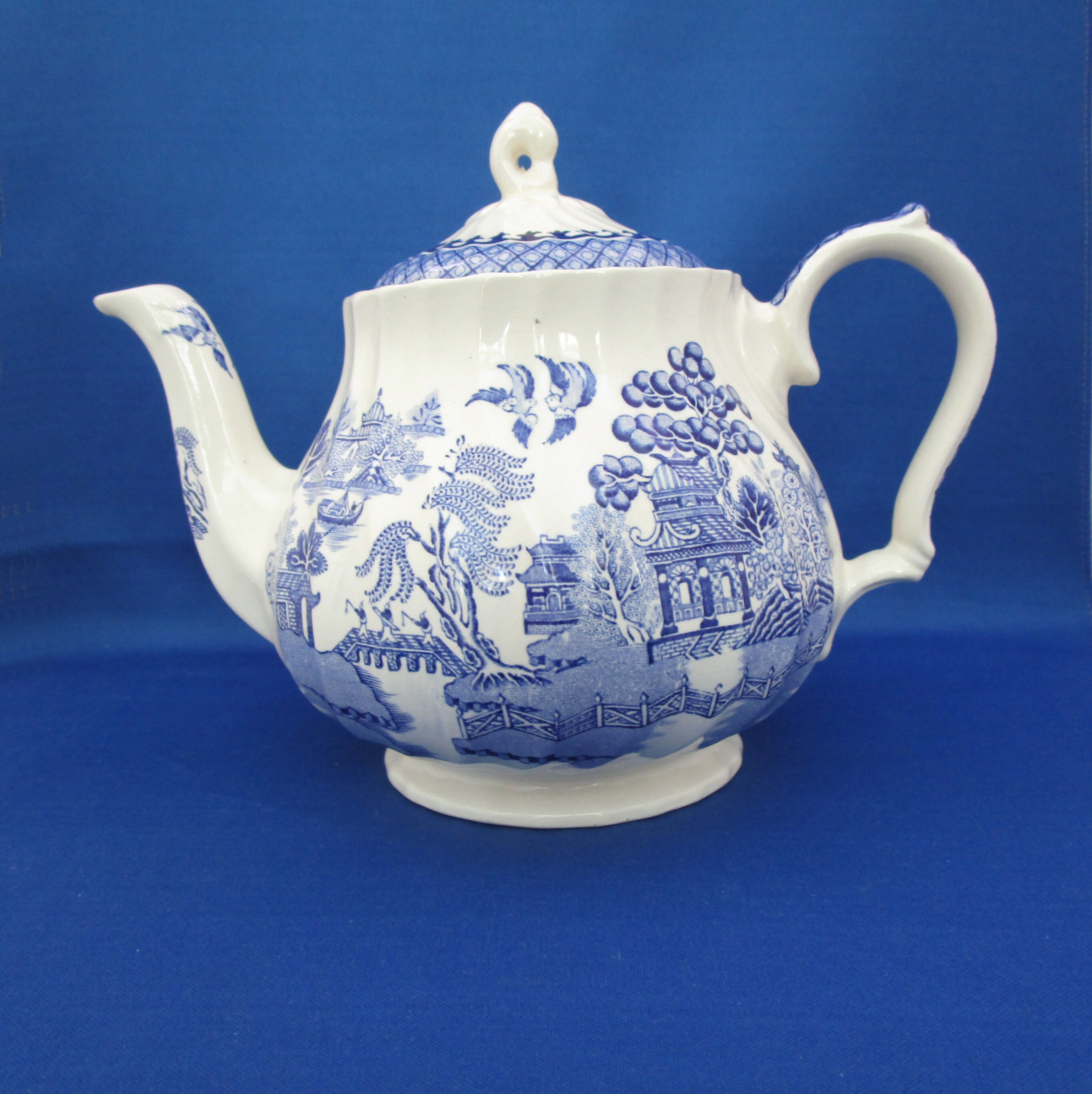 Vintage Sadler & Sons Ltd. Blue Willow Teapot Earthenware Ceramic Tea