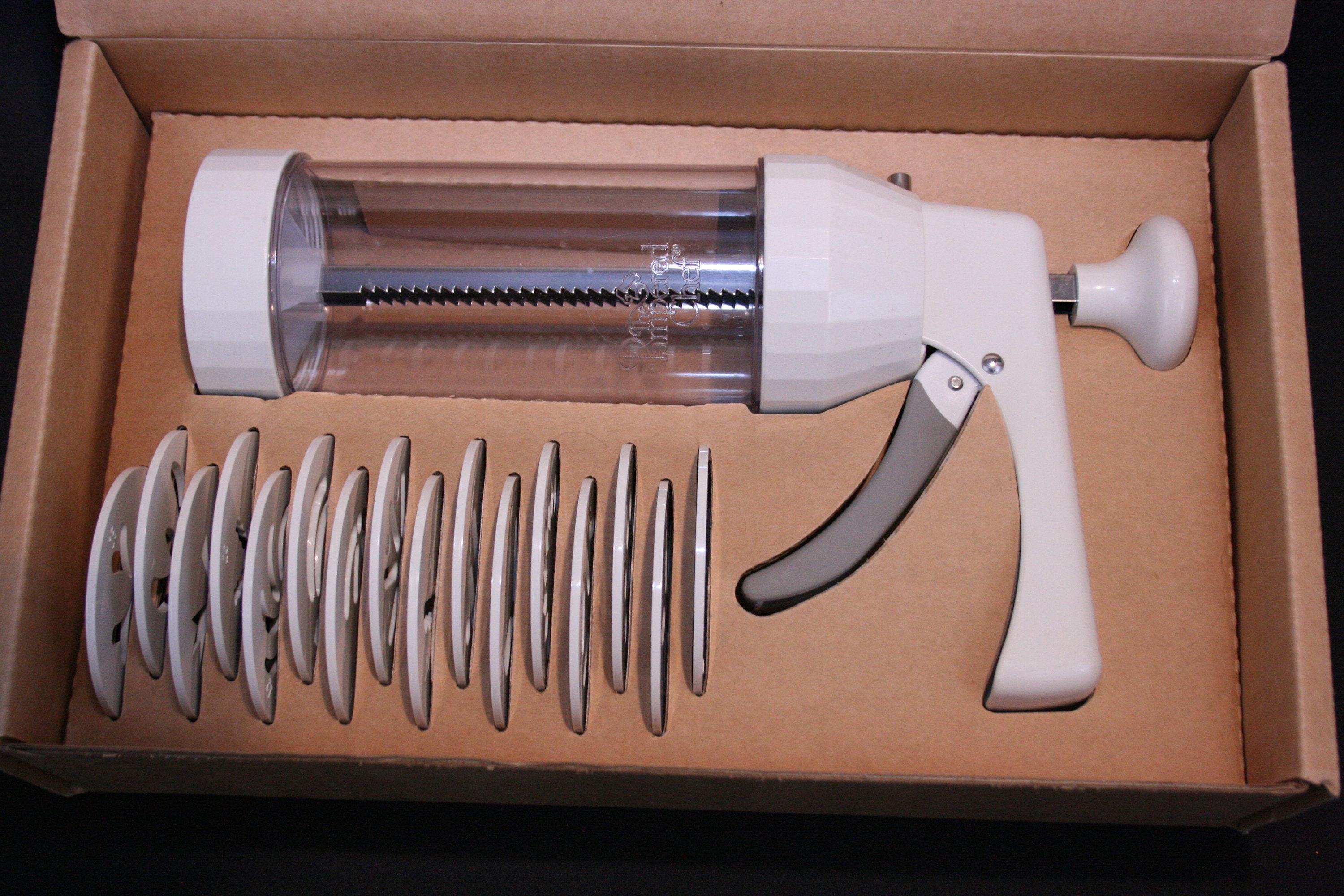 Vintage Pampered Chef Cookie Press with all 16 Mold Discs, model 1525