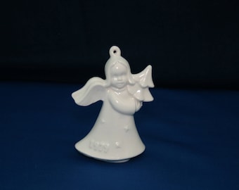 Vintage Goebel Christmas Angel Holiday Ornament 1979 Plain White Christmas Tree Angles Ornaments