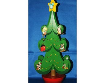 Walt Disney Christmas Music Box Advent Pin Tree Includes all 25 LE 1000 Pins Mickey Mouse Tinkerbell Goofy Roger Rabbit Jessica Minnie Mouse