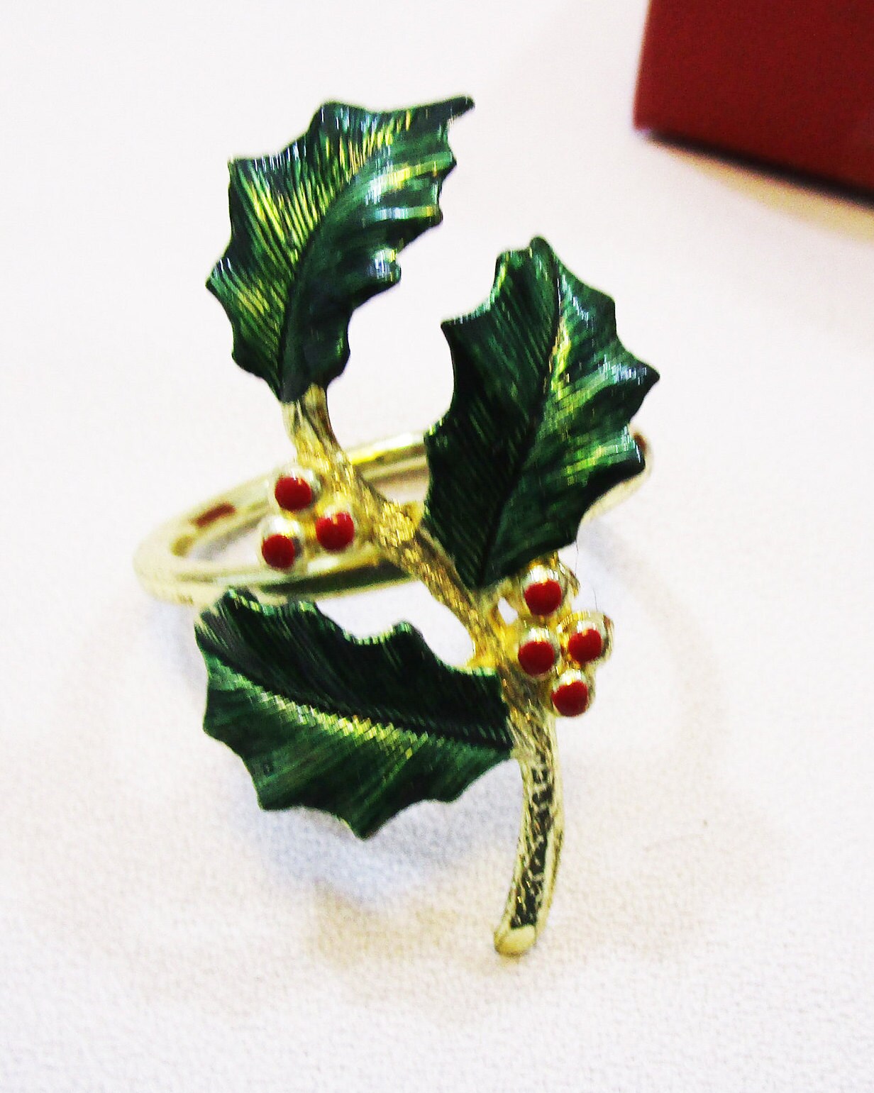 Vintage Lenox Set of 4 Holiday Napkin Rings, Gold Openwork in Holly