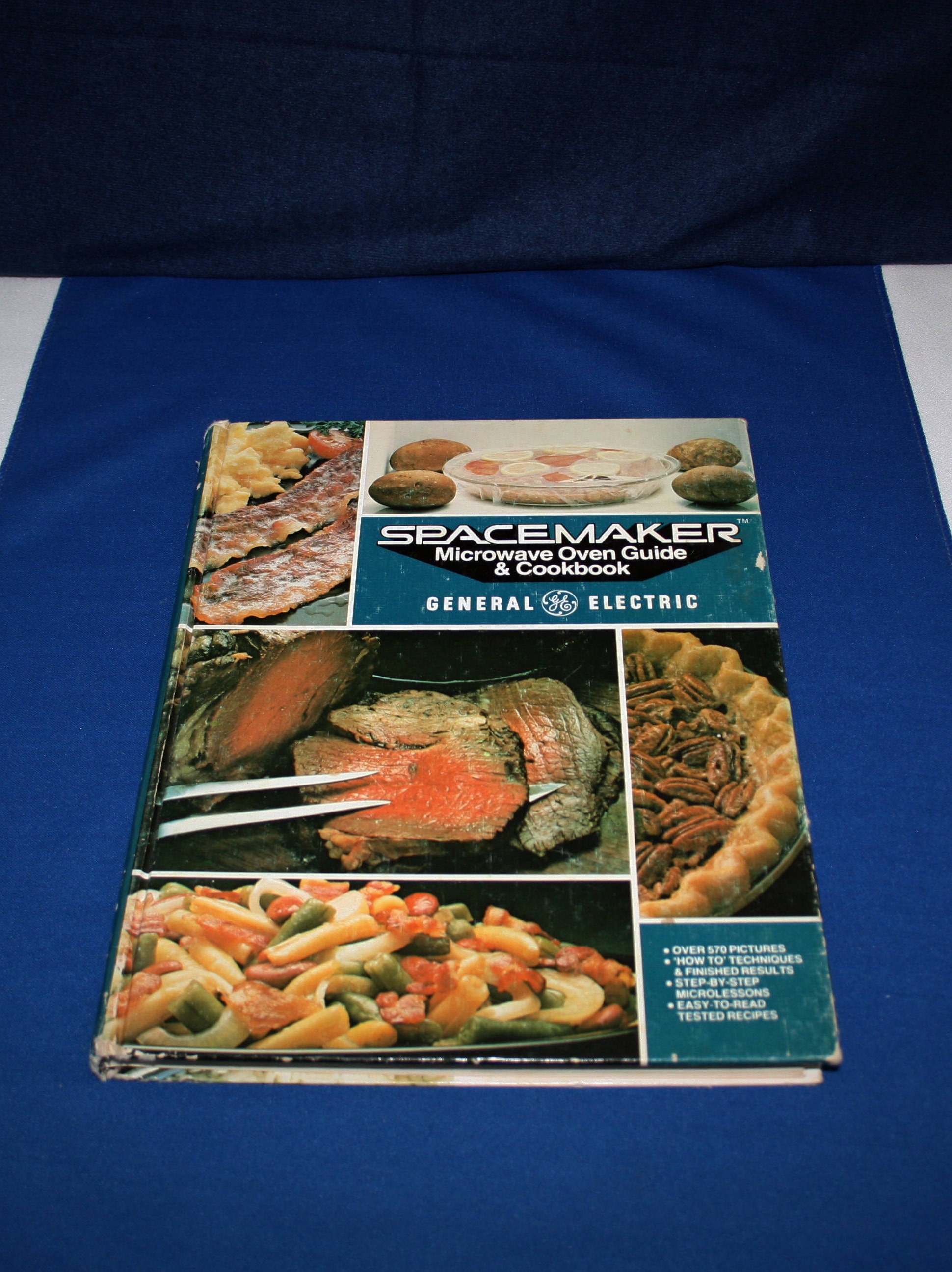 Vintage Cookbook GE SPACEMAKER Microwave Oven Guide and Cook Book 1979