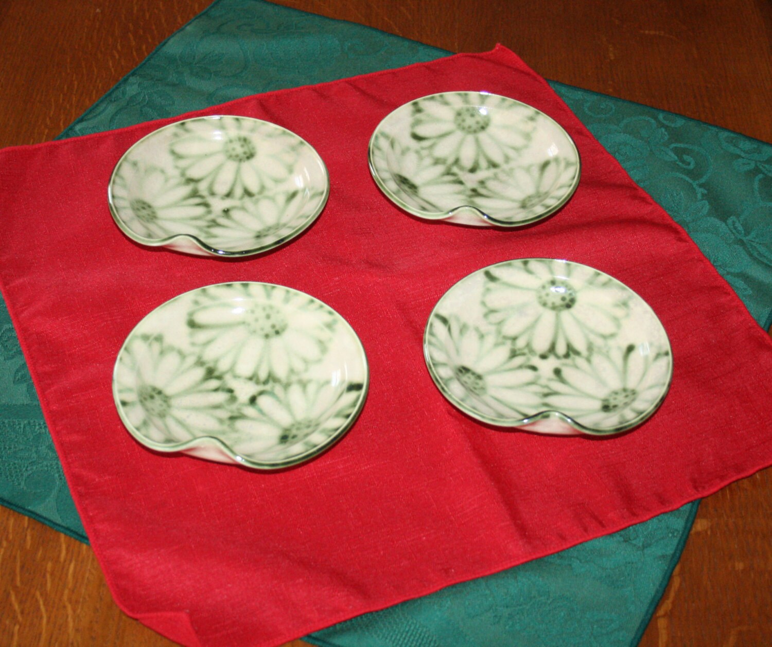 Vintage Butter Pat Plate Tea Bag Rest Hand Painted Daisy Dishes Daisy Dish Set of 4 Stoneware