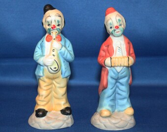 Vintage Musical Clown Figurines 2 Hand Painted Bisque Ceramic Clown Figures Figurine Figure Clowns Made in Taiwan Knick Knack Collectible